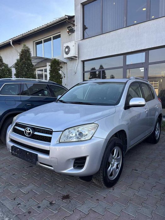 Toyota RAV4 D-4D – SUV 4x4 diesel Data fabricației: 05/2010