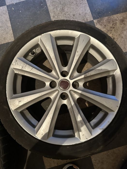 Гуми с джанти 17