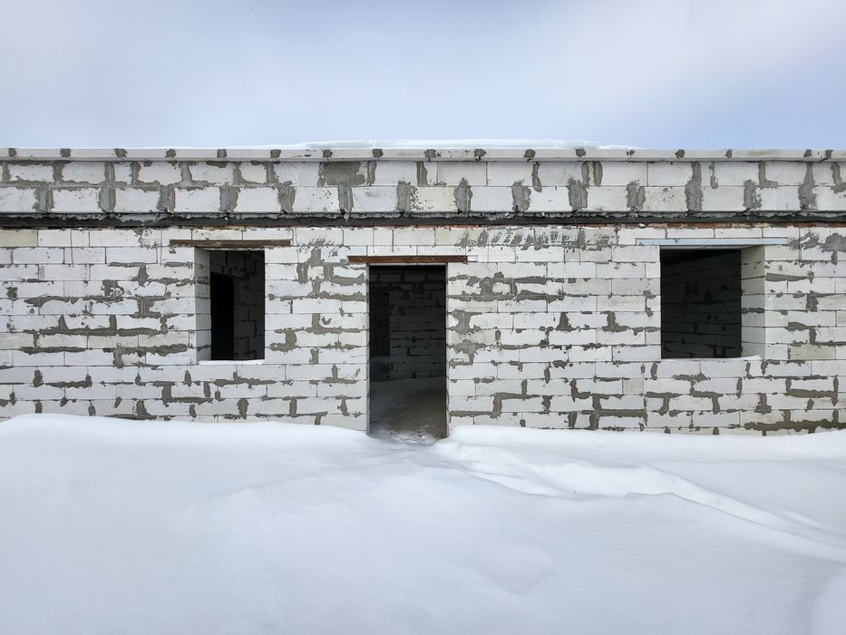 Продам участок с домом в черновой отделке в затобольске