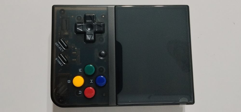 Продам игровую консоль Miyoo Mini +