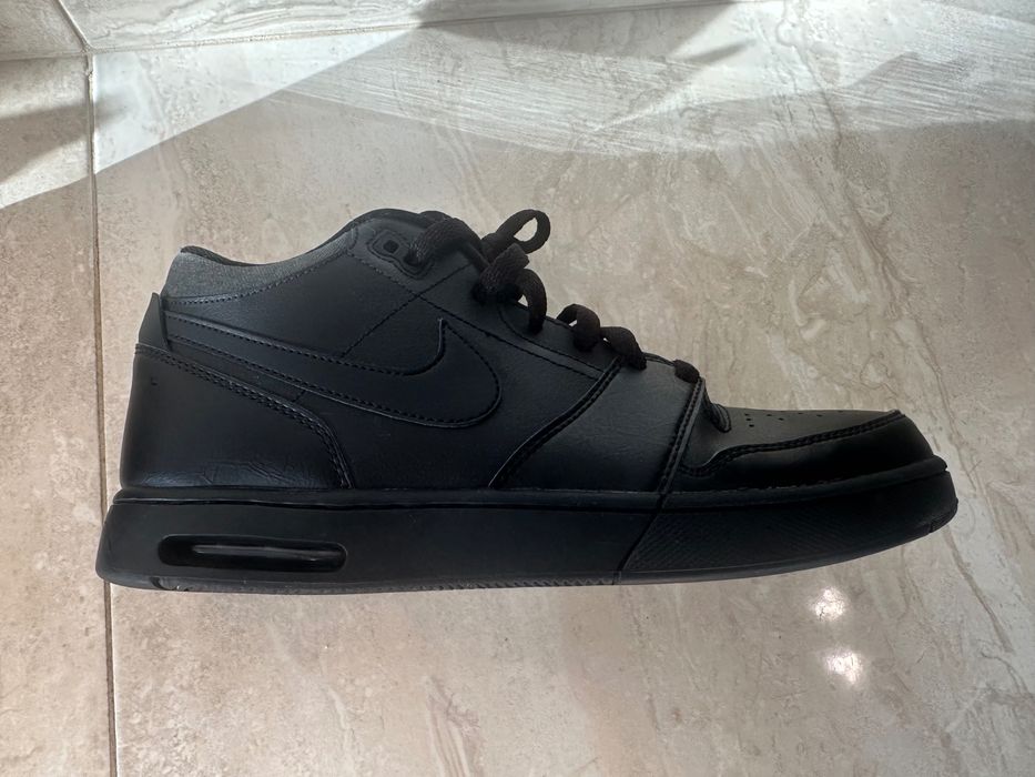 Nike AIR маратонки