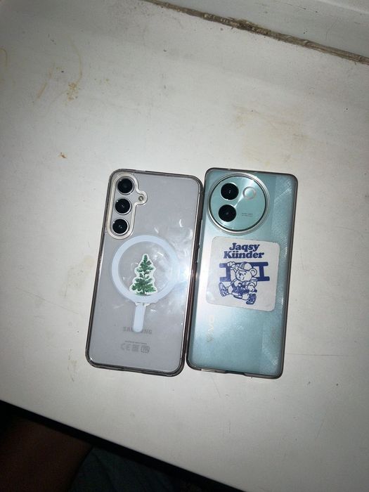 Самсунг с 24фе , Виво в30е