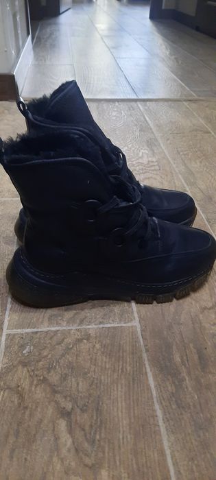Зимние ботинки чёрные