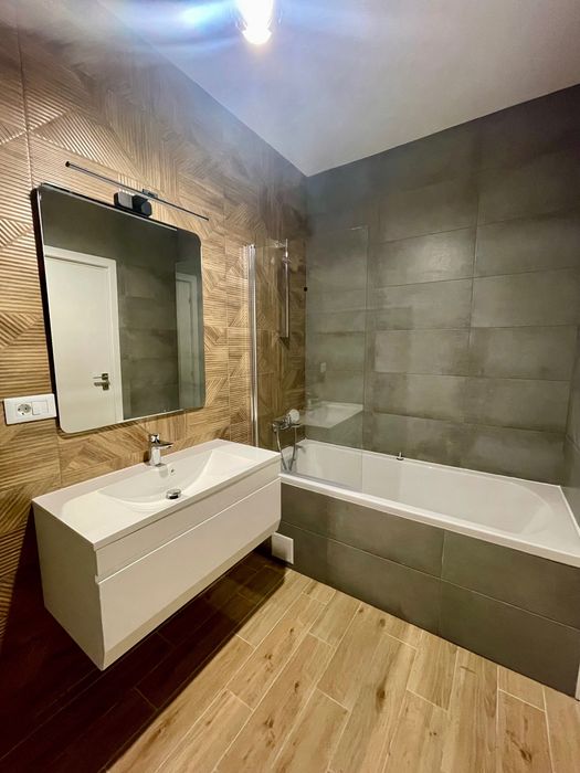 Apartament modern cu 2 camere in zona Coresi.