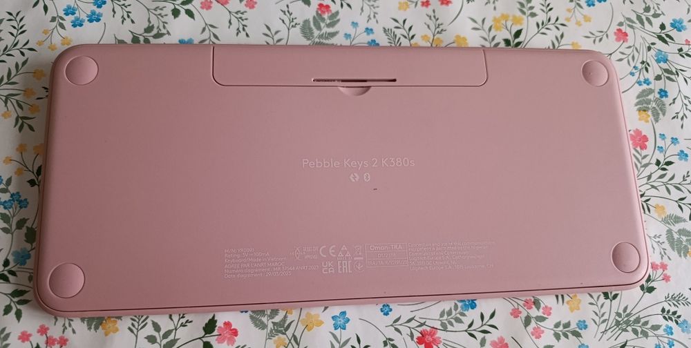 Безжична клавиатура Logitech Pebble 380K