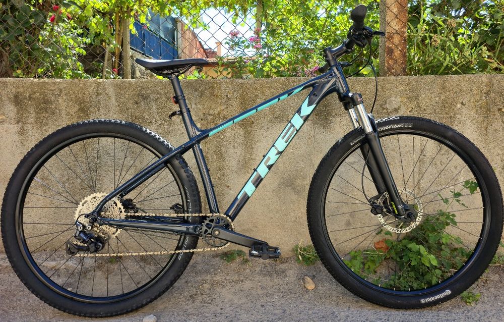 Trek Marlin 6 29 цола 1х10 Deore Shimano L размер Хидравлични дискови спирачки Регулируема вилка Алуминиев
