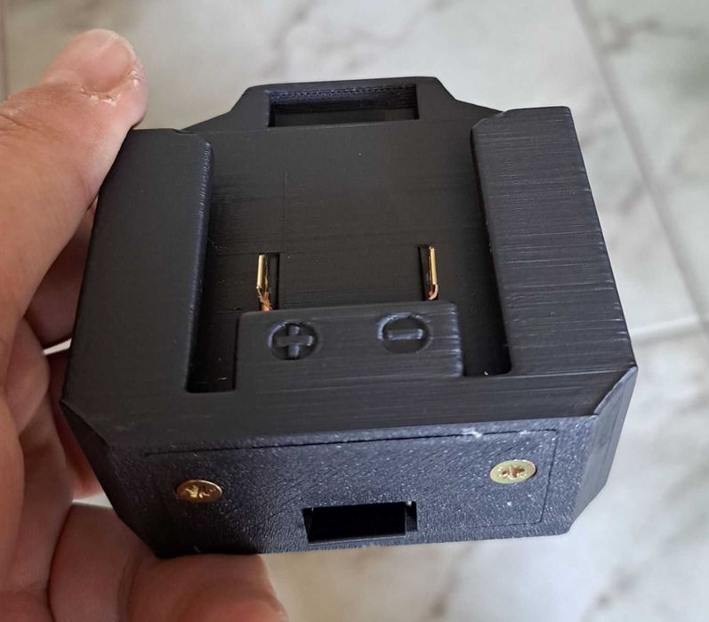 Adaptor de la baterie LiIon Parkside la scula Makita sau invers