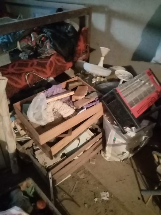 Продается. Все. Из. Дома