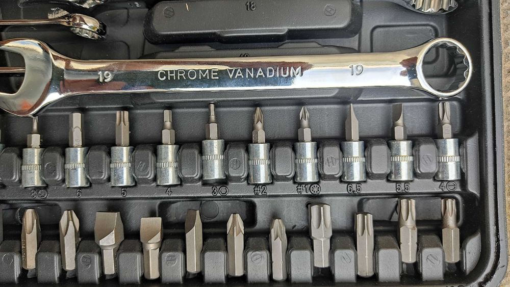 Комплект гедоре 1/2 1/4  гаечни ключове вложки накрайници тресчотки