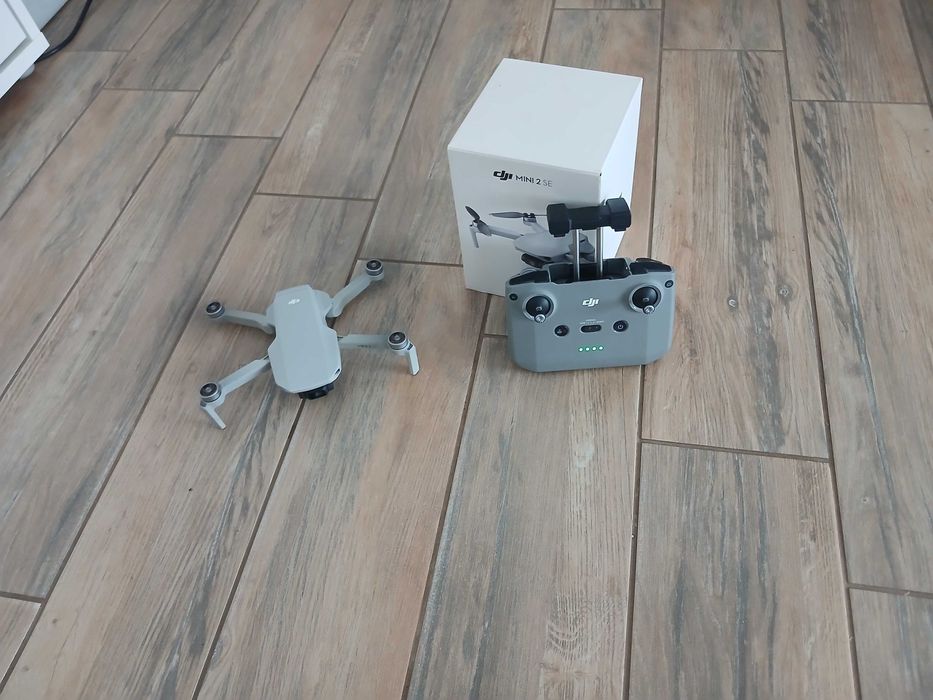 Vând drona dji mini 2 se
