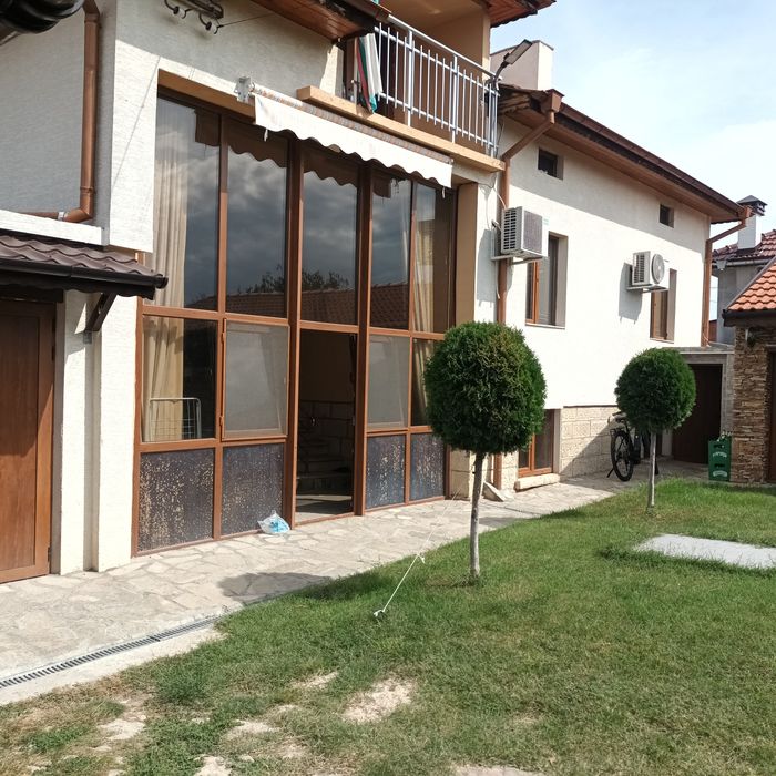 Дава се под наем Къща в с. Гецово, Област Разград - 100 кв.м за 598.23 € - Снимка #1