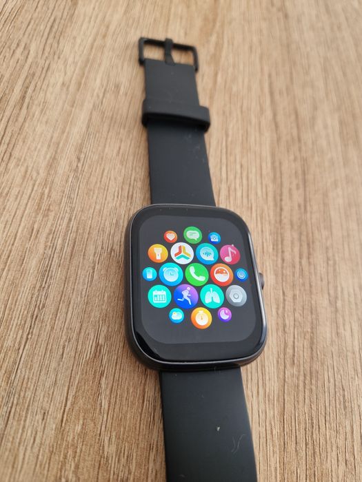 Нов Смарт Часовник