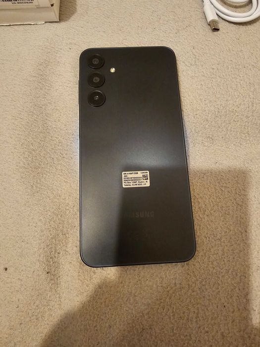 Продавам Samsung A16