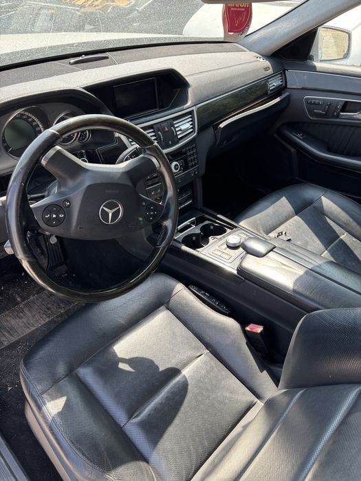 Interior Mercedes E Class 2011