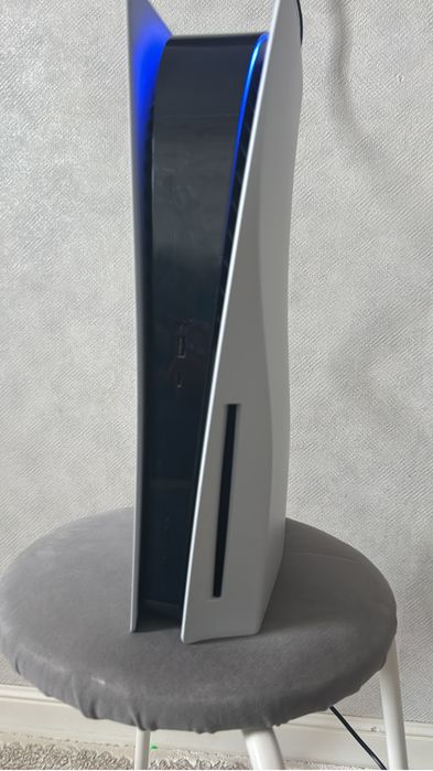 PlayStation 5 (PS5) / Плестейшин 5 (ПС5)