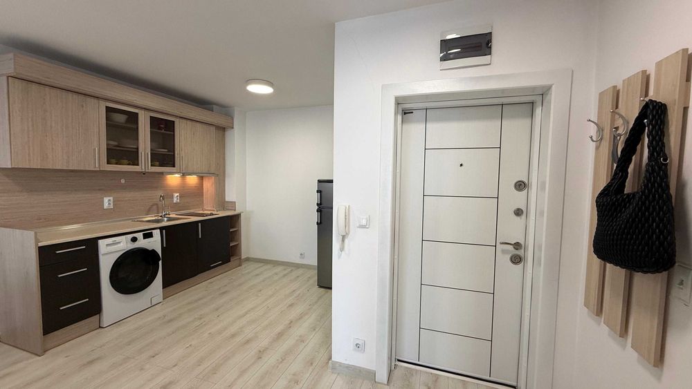 Продава се Двустаен апартамент в Поморие - 66 кв.м за 657 €/кв.м - Снимка #1