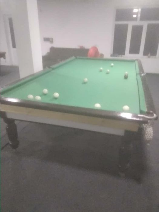 Bliardni stol sotiladi