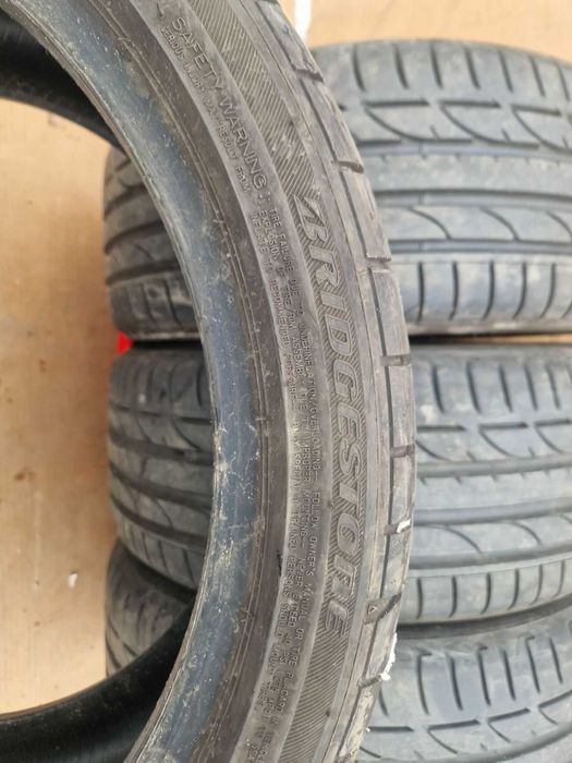 4 Bridgestone R19 225/40 Летни гуми  DOT2922