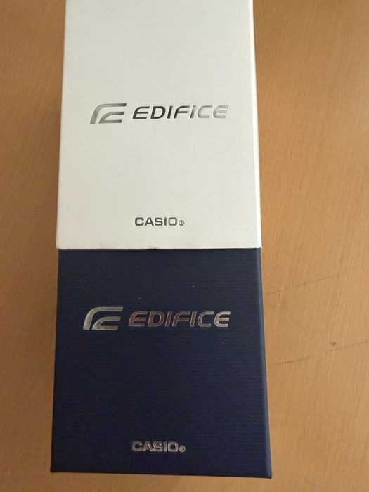 Мъжки часовник ediffice