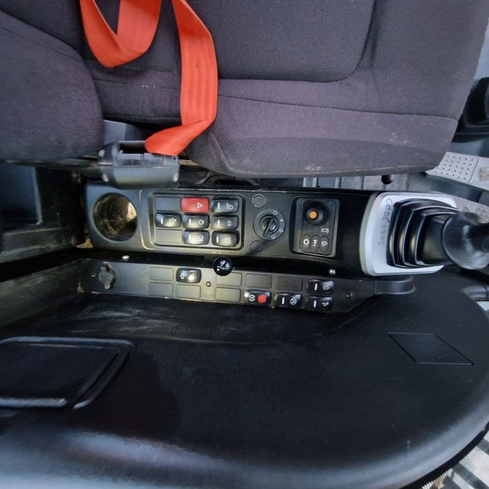 Vand excavator JCB  JS 160W + 18 TONE ,2021