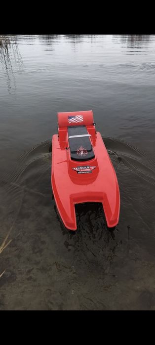 Състезателна лодка за захранка, bait boat brushless