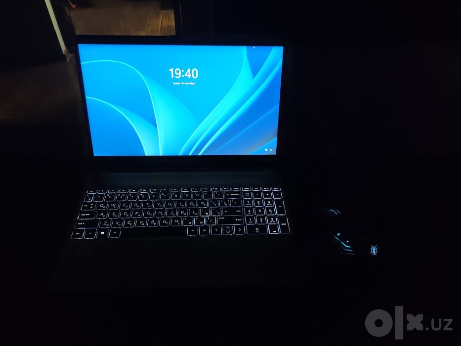Ноутбук hp 250 g9  8/512
