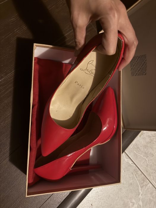 Christian Louboutin 39
