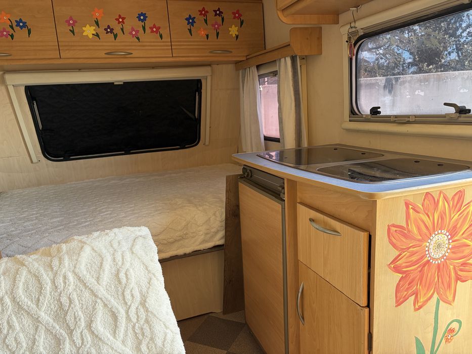 Rulotă Caravelair Antares Luxe 390 (An 2002) – Înmatriculată RO, FĂRĂ infiltrații, Ușoară (830 kg)
