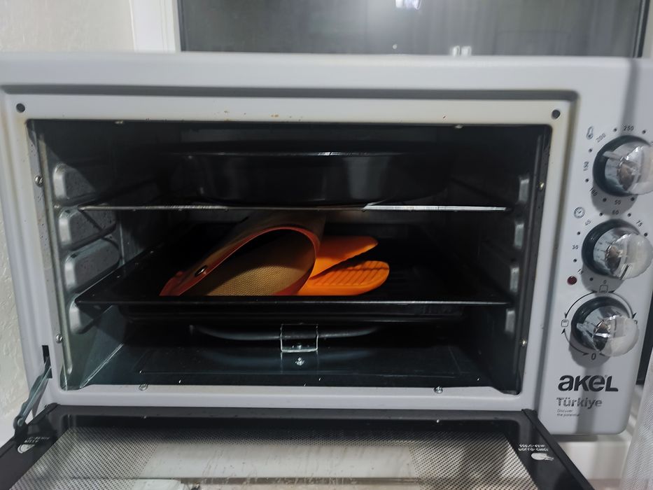 Продам духовую печь