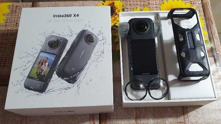 Camera actiune Insta360 x4 in garantie