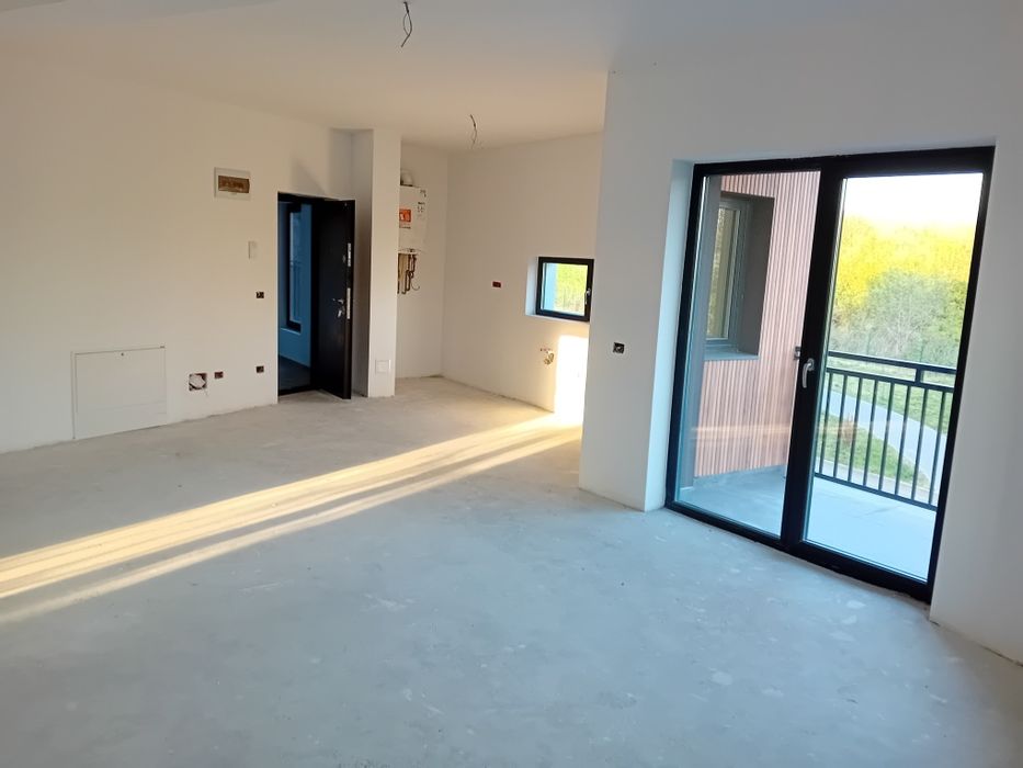 Apartament cu 2 camere zonă foarte liniștită 1500E/m²
