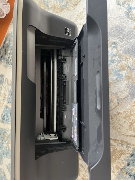 Принтер Hp deskjet 1050