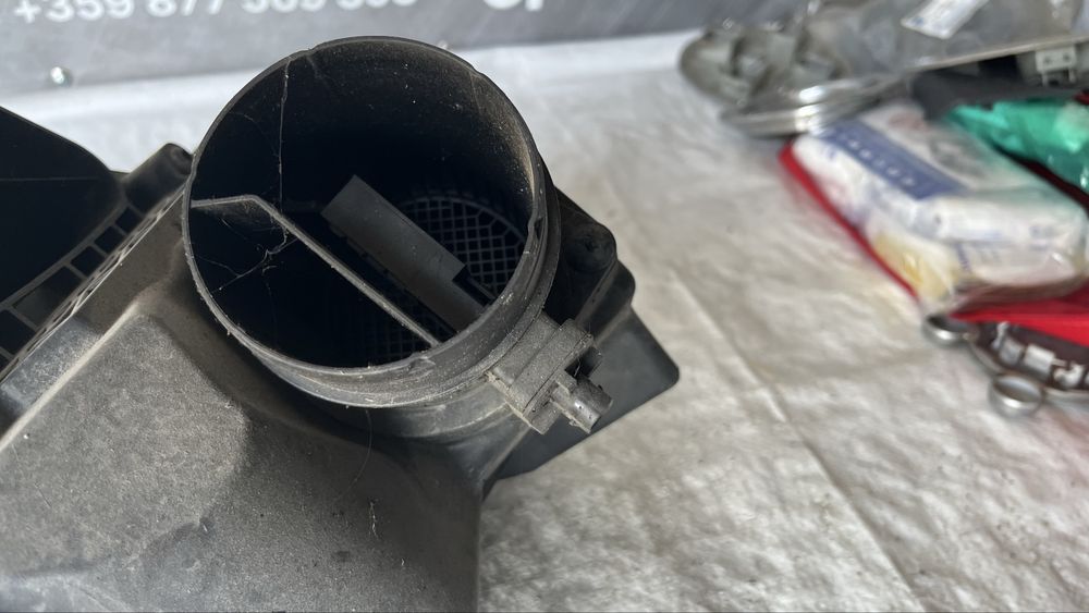 Audi A5 2007- филтърна кутия и дебитомер