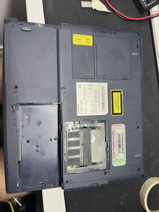 Laptop defect/incomplet Toshiba sattelite 1800