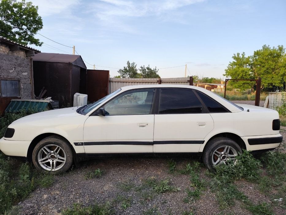 Продаю AUDI 100 c4