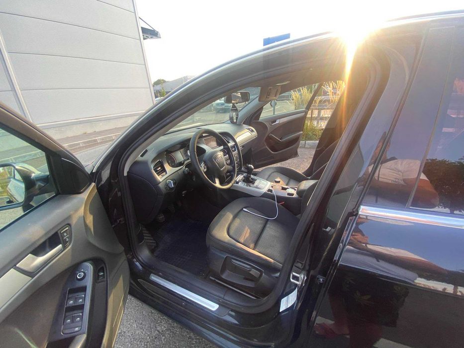 AUDI A4 2010 — imagine 2