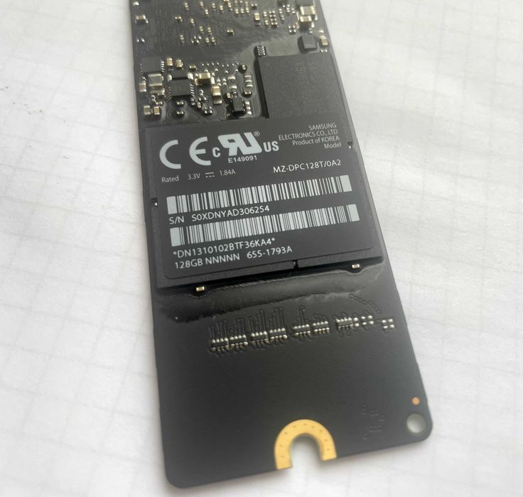 Флэш память SSD 128Gb снят с iMac (100% рабочая)
