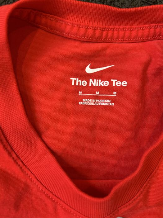Тениска на Nike Tee