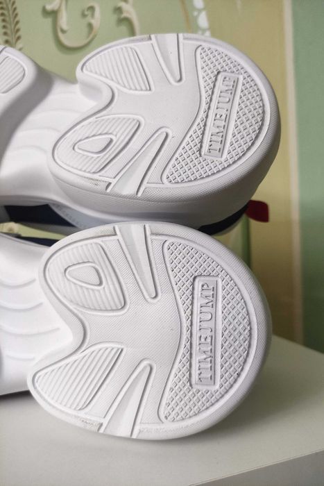 Стильные Кроссовки TimeJump. 40.