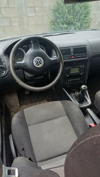 Golf 4 din anul 2004 , stare  de funcționare
