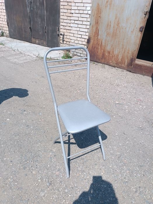 Распродаю стулья