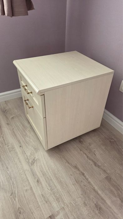 Продается письменый стол