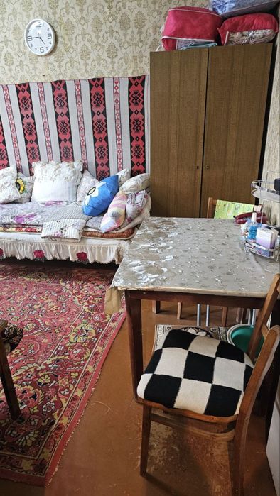 1 комнатная кватира без маклера в ялангаче около базар 22 дом