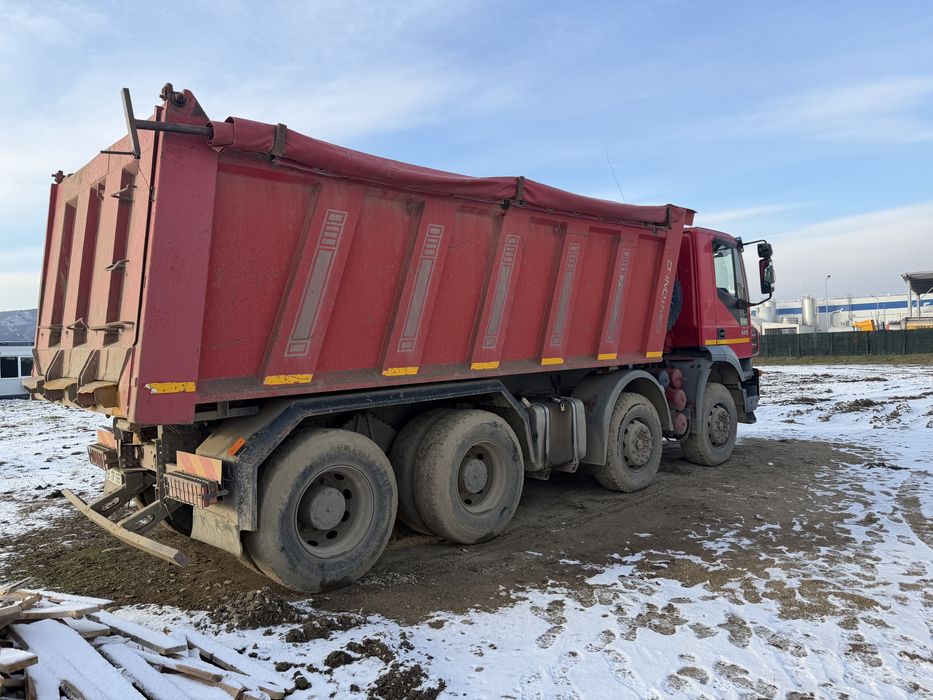 Autobasculanta Iveco Trakker