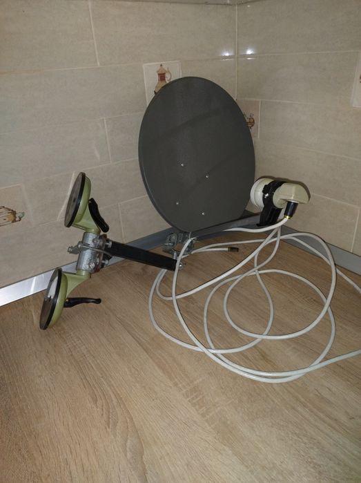 Antenă parabolică pt camion ,rulote etc ..