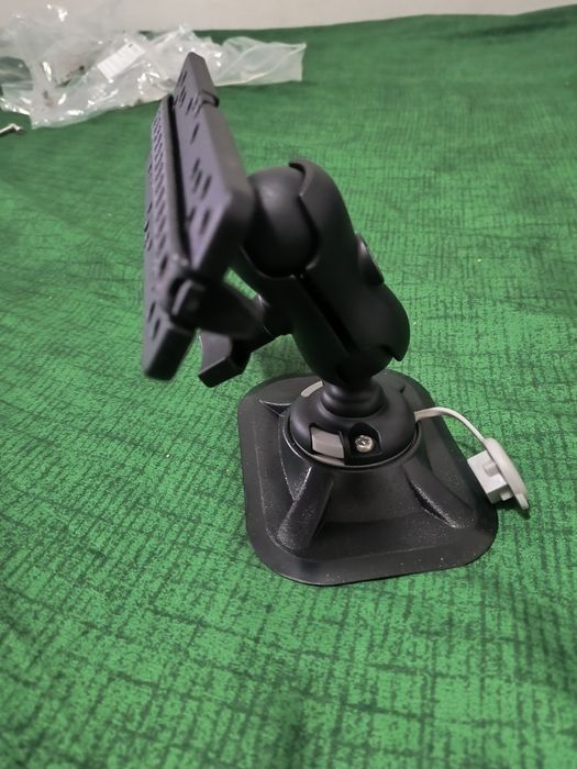 Vând suporti sonar tip RAM pentru barcă