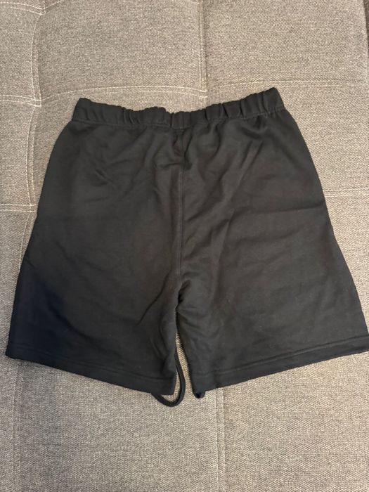 Pantaloni essentials