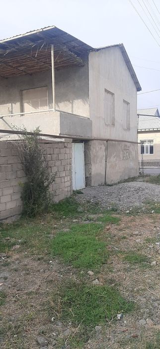 Ховли-жой сотилади