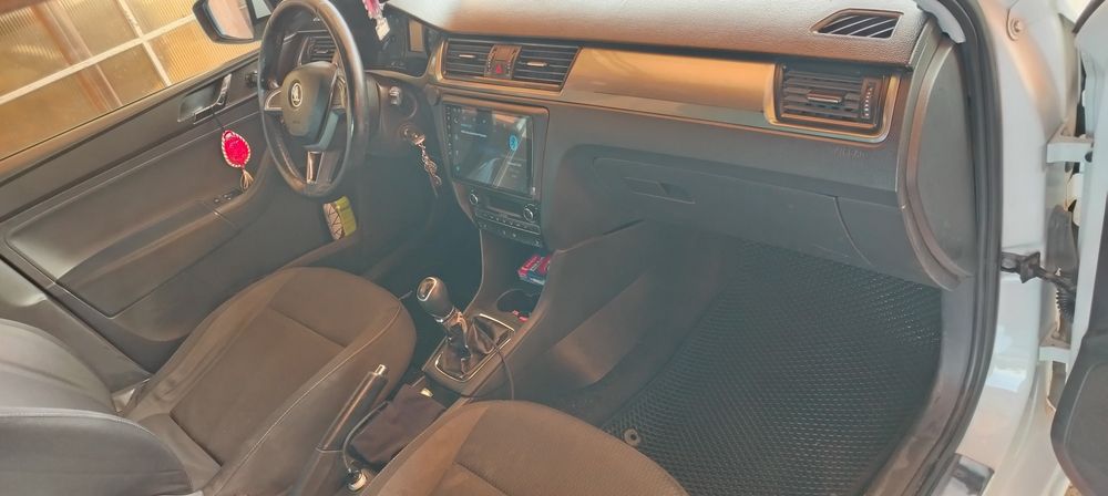 Продам ниже рынка SKODA RAPID