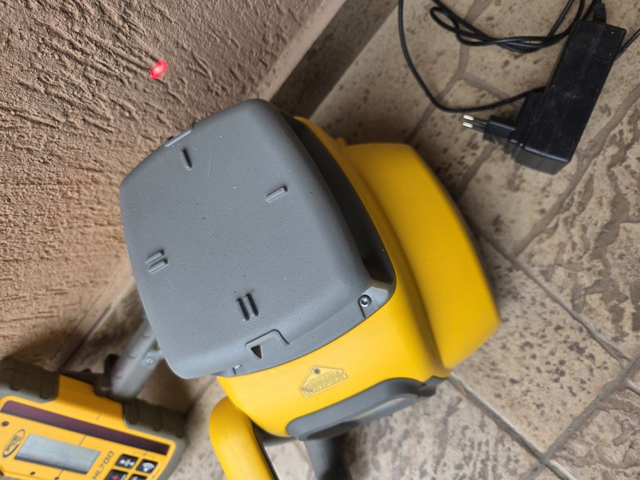 Nivela laser Spectra LL 300 N NOU